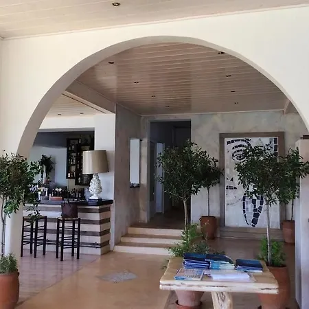 Sail Inn Ornos (Mykonos)